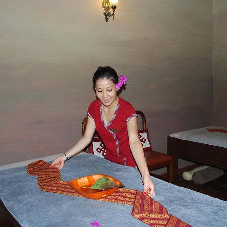 Hotel Tibet Катманду Экстерьер фото