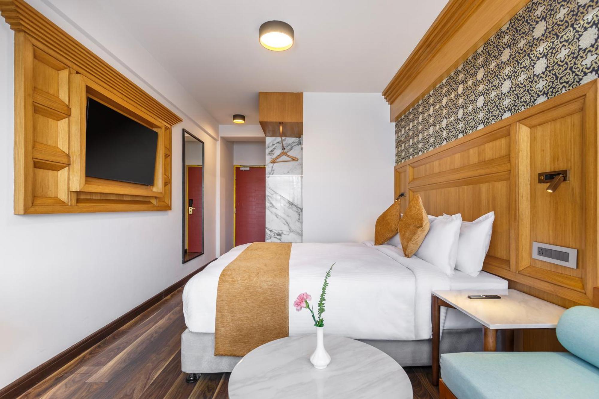 Hotel Tibet Катманду Экстерьер фото