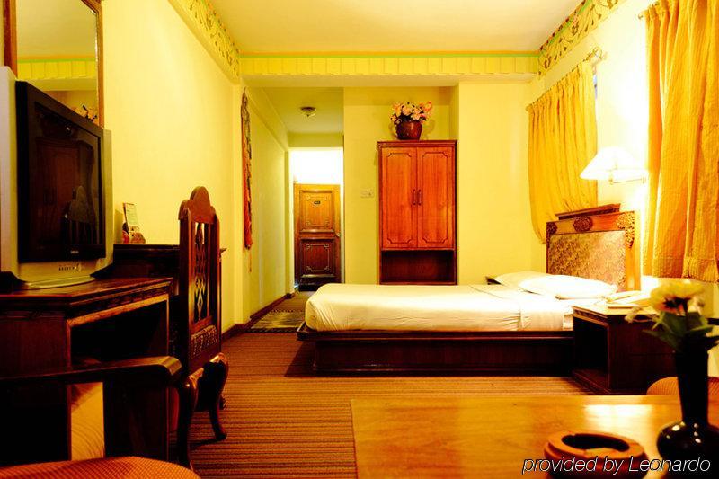 Hotel Tibet Катманду Экстерьер фото
