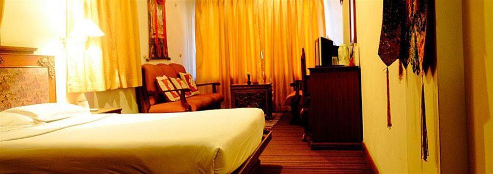 Hotel Tibet Катманду Экстерьер фото