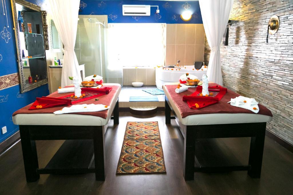 Hotel Tibet Катманду Экстерьер фото