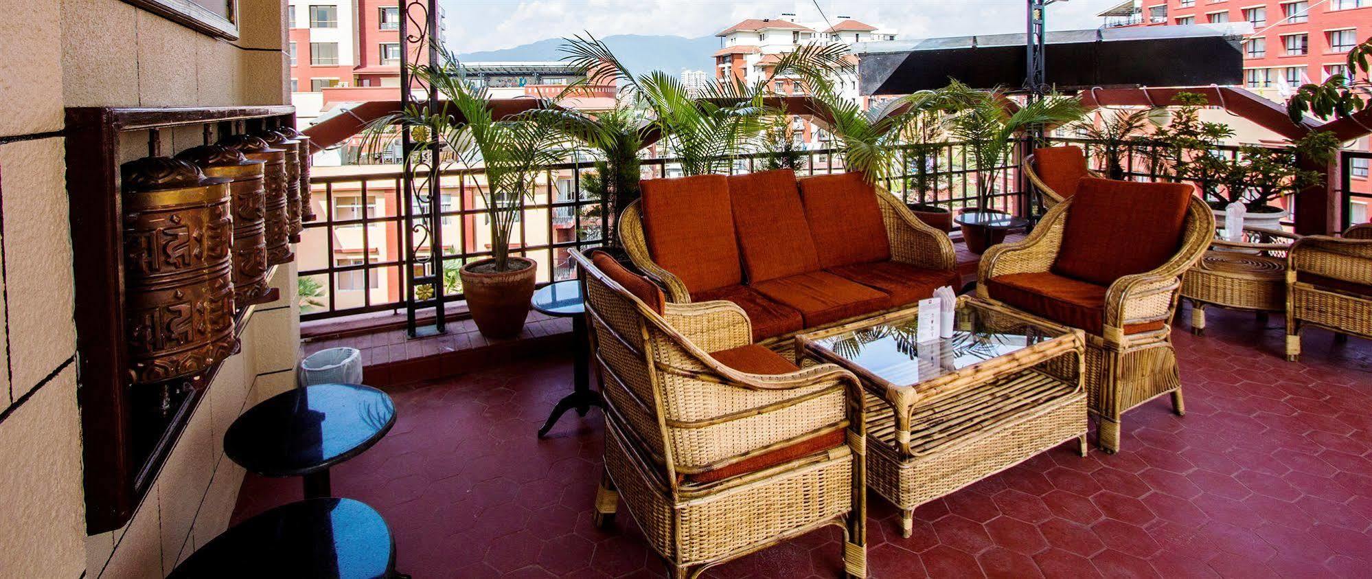 Hotel Tibet Катманду Экстерьер фото